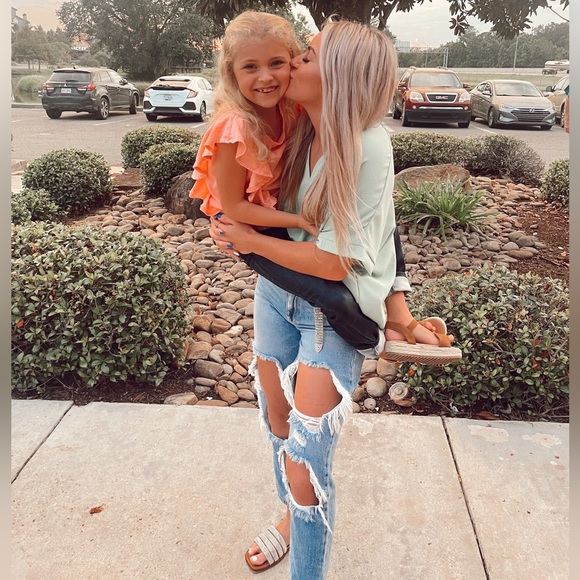 KanCan distressed jeans - Picture 2 of 2